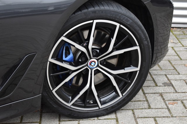 BMW 5-SERIE 530e XDRIVE M-SPORT / COMFORT ZETELS / HEAD UP / ADAP. CRUISE, Grouwstra Auto`s, Deventer