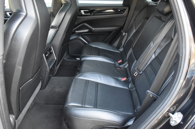 PORSCHE CAYENNE 3.0 E-HYBRID / NL AUTO / P.DAK / ADAP. CRUISE , Grouwstra Auto`s, Deventer