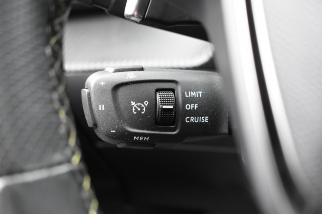 PEUGEOT 2008 1.2 AUT. PT GT / ADAP. CRUISE / P.DAK / AFN. HAAK., Grouwstra Auto`s, Deventer