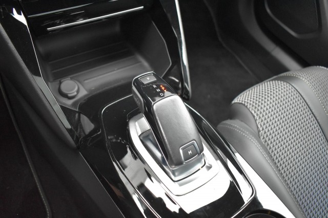 PEUGEOT 2008 1.2 AUT. PT GT / ADAP. CRUISE / P.DAK / AFN. HAAK., Grouwstra Auto`s, Deventer