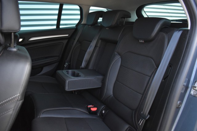 RENAULT MEGANE 1.6 E-TECH PHEV BNS. ED. ONE / LEDER / STOEL+STW. VERW. / AFN HAAK, Grouwstra Auto`s, Deventer