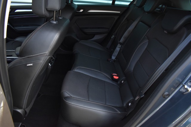 RENAULT MEGANE 1.6 E-TECH PHEV BNS. ED. ONE / LEDER / STOEL+STW. VERW. / AFN HAAK, Grouwstra Auto`s, Deventer