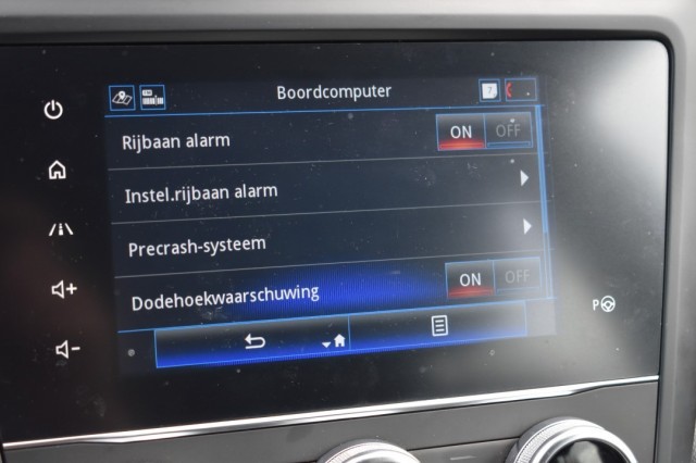 RENAULT KADJAR 1.3 TCE 160 AUT. INTENS / P.CAM. / SPORTSTOELEN / APPLE/ANDROID AUTO, Grouwstra Auto`s, Deventer
