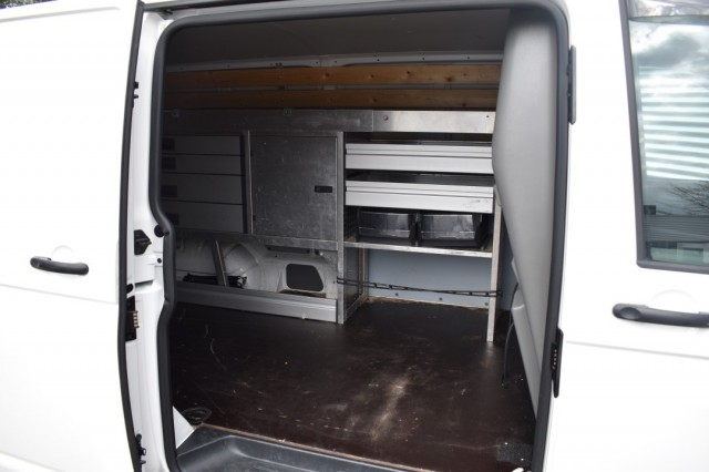 VOLKSWAGEN TRANSPORTER 2.0 TDI L2H1 / APP CONNECT / SIDE BARS / MAGAZIJN INRICHTING, Grouwstra Auto`s, Deventer