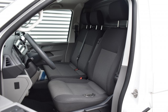 VOLKSWAGEN TRANSPORTER 2.0 TDI L2H1 / APP CONNECT / SIDE BARS / MAGAZIJN INRICHTING, Grouwstra Auto`s, Deventer