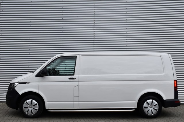 VOLKSWAGEN TRANSPORTER 2.0 TDI L2H1 / APP CONNECT / SIDE BARS / MAGAZIJN INRICHTING, Grouwstra Auto`s, Deventer