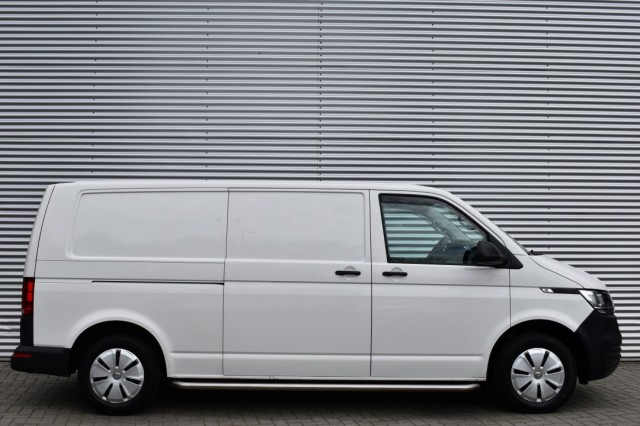 VOLKSWAGEN TRANSPORTER 2.0 TDI L2H1 / APP CONNECT / SIDE BARS / MAGAZIJN INRICHTING, Grouwstra Auto`s, Deventer