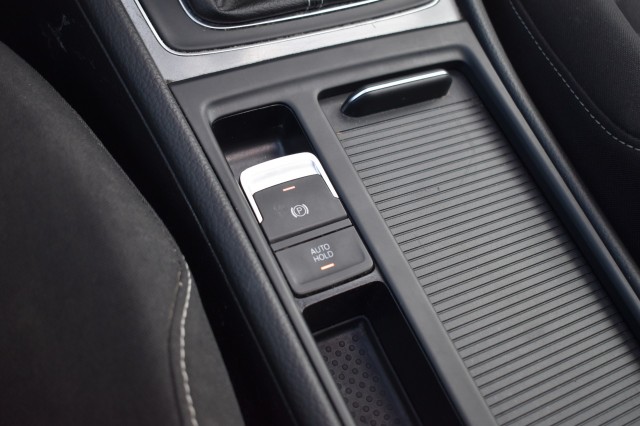 VOLKSWAGEN GOLF 1.4 TSI 5DRS. LOUNGE / SCHUIF/KANTELDAK / STOEL VERW. / PDC V+A, Grouwstra Auto`s, Deventer