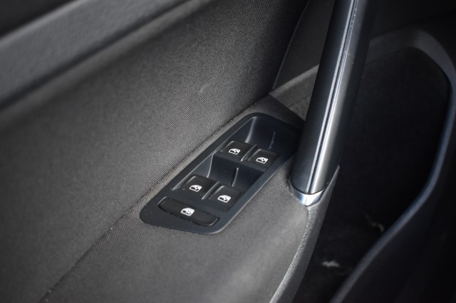 VOLKSWAGEN GOLF 1.4 TSI 5DRS. LOUNGE / SCHUIF/KANTELDAK / STOEL VERW. / PDC V+A, Grouwstra Auto`s, Deventer