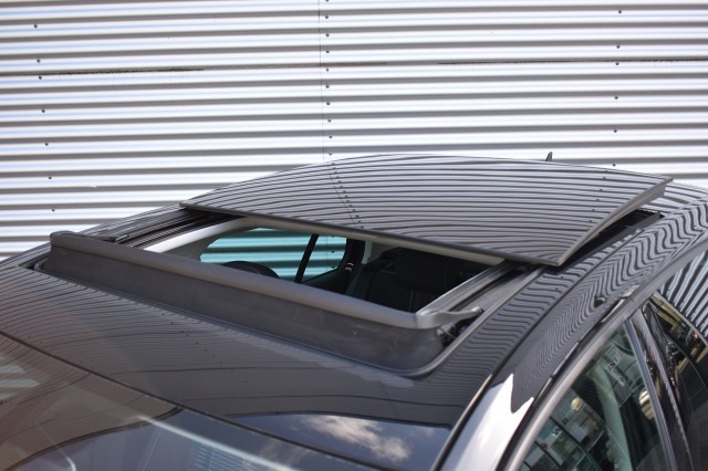 VOLKSWAGEN GOLF 1.4 TSI 5DRS. LOUNGE / SCHUIF/KANTELDAK / STOEL VERW. / PDC V+A, Grouwstra Auto`s, Deventer