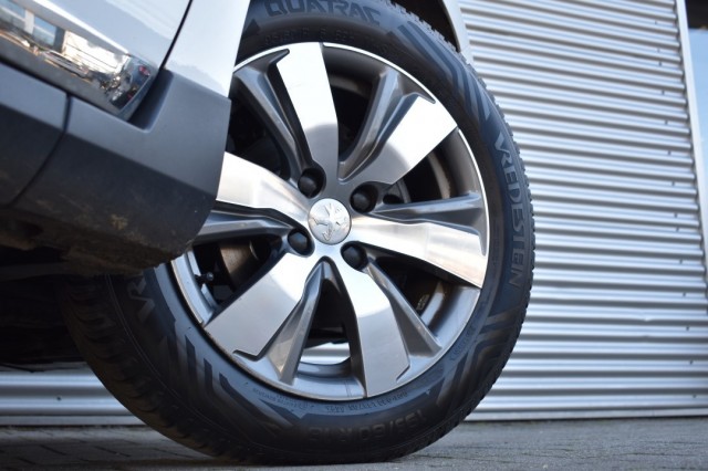 PEUGEOT 2008 1.6 BLUEHDI ALLURE / NAVI / PDC / ALL SEASON, Grouwstra Auto`s, Deventer