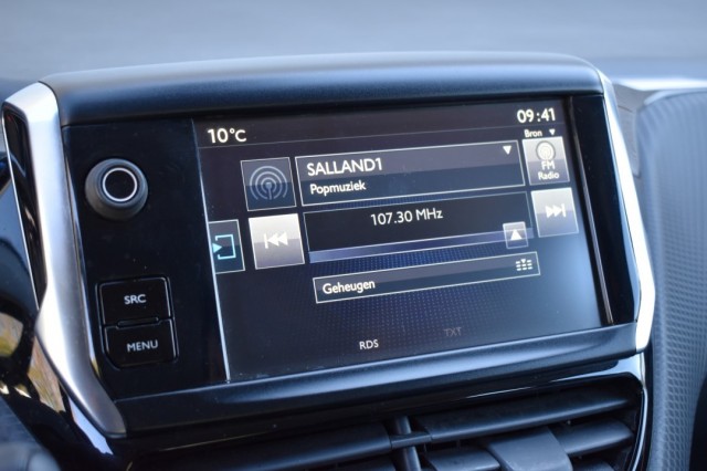 PEUGEOT 2008 1.6 BLUEHDI ALLURE / NAVI / PDC / ALL SEASON, Grouwstra Auto`s, Deventer