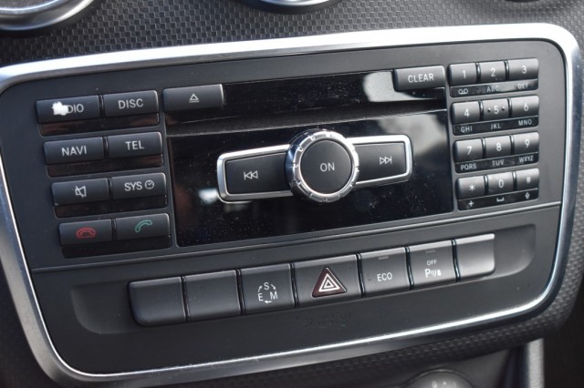 MERCEDES-BENZ A-KLASSE 180 AUT. AMBITION / NL AUTO / PDC V+A / Bi XENON / TREKH., Grouwstra Auto`s, Deventer