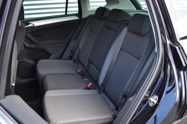 VOLKSWAGEN TIGUAN 1.4 TSI DSG COMFORTLINE / PDC V+A / NAVI / P.GLASS, Grouwstra Auto`s, Deventer