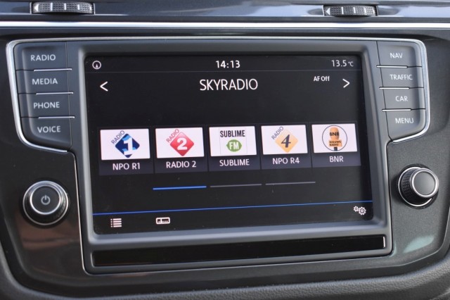 VOLKSWAGEN TIGUAN 1.4 TSI DSG COMFORTLINE / PDC V+A / NAVI / P.GLASS, Grouwstra Auto`s, Deventer