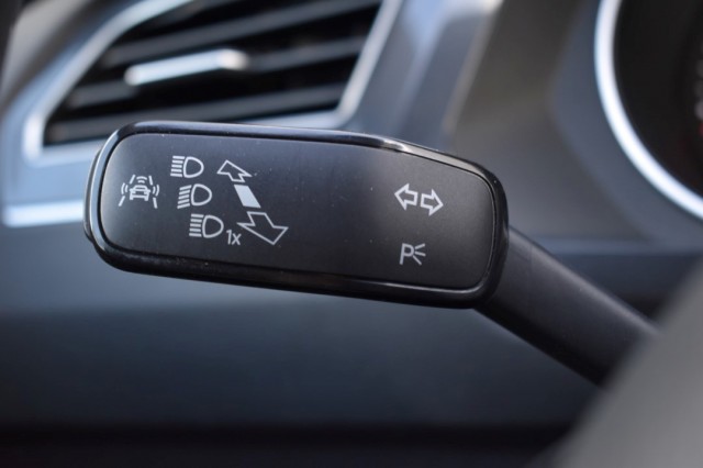 VOLKSWAGEN TIGUAN 1.4 TSI DSG COMFORTLINE / PDC V+A / NAVI / P.GLASS, Grouwstra Auto`s, Deventer