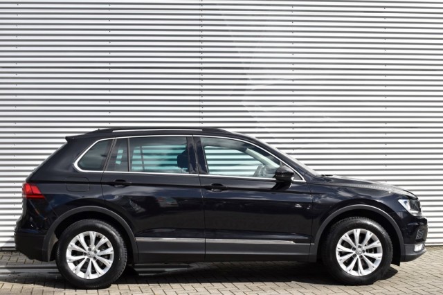 VOLKSWAGEN TIGUAN 1.4 TSI DSG COMFORTLINE / PDC V+A / NAVI / P.GLASS, Grouwstra Auto`s, Deventer