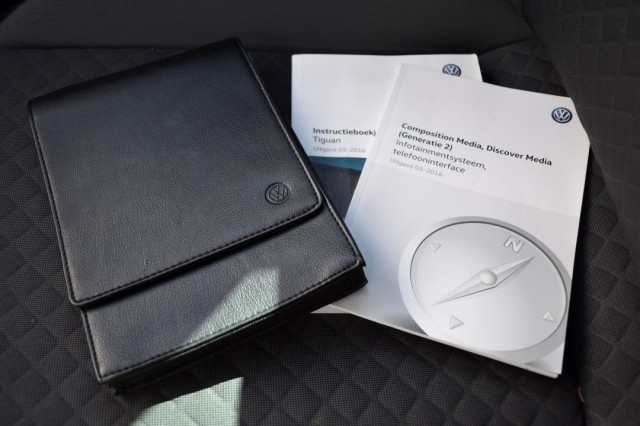 VOLKSWAGEN TIGUAN 1.4 TSI DSG COMFORTLINE / PDC V+A / NAVI / P.GLASS, Grouwstra Auto`s, Deventer