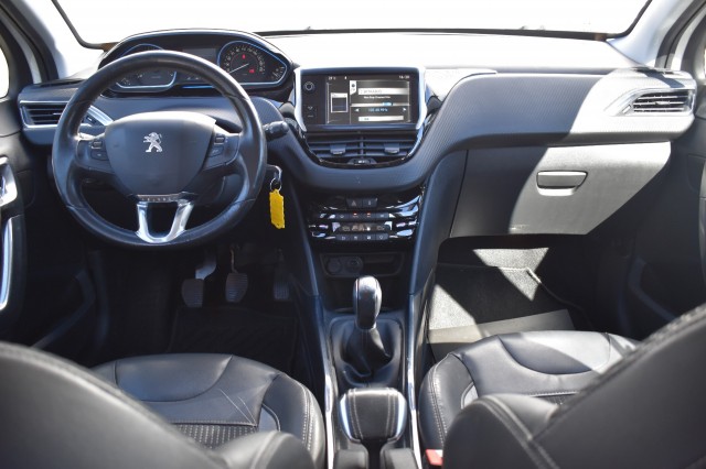 PEUGEOT 2008 1.2 VTI ALLURE / ECC / PDC / TREKHAAK / 16 LM. VELGEN, Grouwstra Auto`s, Deventer