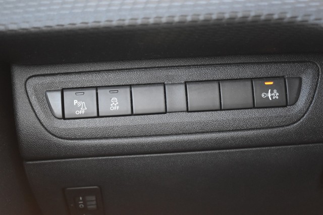 PEUGEOT 2008 1.2 VTI ALLURE / ECC / PDC / TREKHAAK / 16 LM. VELGEN, Grouwstra Auto`s, Deventer