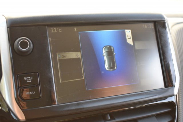 PEUGEOT 2008 1.2 VTI ALLURE / ECC / PDC / TREKHAAK / 16 LM. VELGEN, Grouwstra Auto`s, Deventer