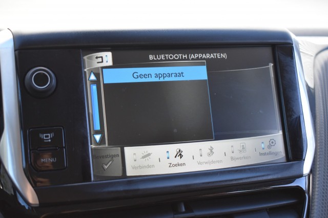 PEUGEOT 2008 1.2 VTI ALLURE / ECC / PDC / TREKHAAK / 16 LM. VELGEN, Grouwstra Auto`s, Deventer