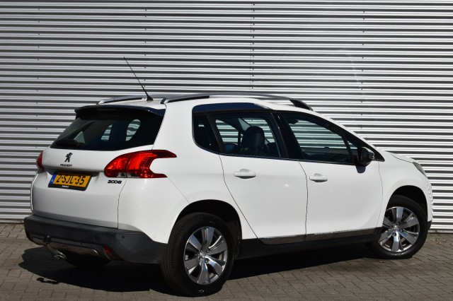 PEUGEOT 2008 1.2 VTI ALLURE / ECC / PDC / TREKHAAK / 16 LM. VELGEN, Grouwstra Auto`s, Deventer