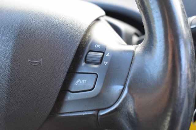 PEUGEOT 2008 1.2 VTI ALLURE / ECC / PDC / TREKHAAK / 16 LM. VELGEN, Grouwstra Auto`s, Deventer