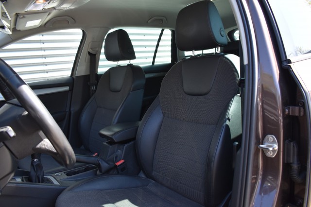 SKODA OCTAVIA COMBI 1.6 TDI BUSINESS LINE / STOEL VERW. / PDC / TREKHAAK, Grouwstra Auto`s, Deventer
