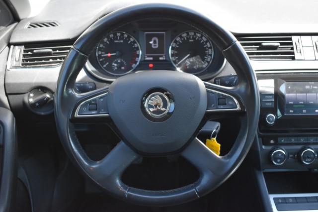 SKODA OCTAVIA COMBI 1.6 TDI BUSINESS LINE / STOEL VERW. / PDC / TREKHAAK, Grouwstra Auto`s, Deventer