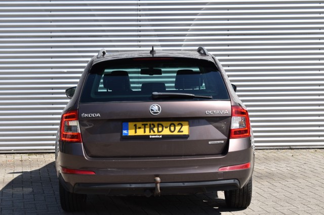 SKODA OCTAVIA COMBI 1.6 TDI BUSINESS LINE / STOEL VERW. / PDC / TREKHAAK, Grouwstra Auto`s, Deventer