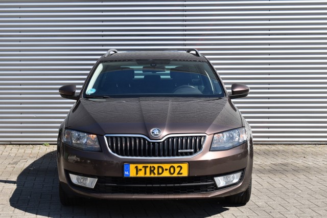 SKODA OCTAVIA COMBI 1.6 TDI BUSINESS LINE / STOEL VERW. / PDC / TREKHAAK, Grouwstra Auto`s, Deventer