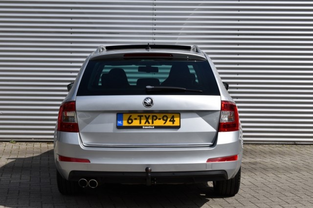 SKODA OCTAVIA COMBI 1.4 TSI AUT7 ELEGANCE BNS LINE / P.DAK / STOEL VERW./ CANTON AUDIO, Grouwstra Auto`s, Deventer