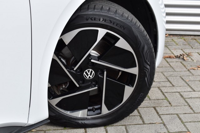 VOLKSWAGEN ID.3 FIRST 58 KWH / BTW AUTO / ADAP. CRUISE / ALL SEASONBANDEN, Grouwstra Auto`s, Deventer