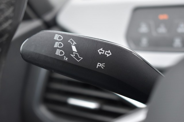 VOLKSWAGEN ID.3 FIRST 58 KWH / BTW AUTO / ADAP. CRUISE / ALL SEASONBANDEN, Grouwstra Auto`s, Deventer