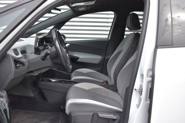 VOLKSWAGEN ID.3 FIRST 58 KWH / BTW AUTO / ADAP. CRUISE / ALL SEASONBANDEN, Grouwstra Auto`s, Deventer