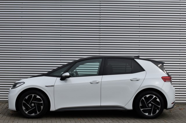 VOLKSWAGEN ID.3 FIRST 58 KWH / BTW AUTO / ADAP. CRUISE / ALL SEASONBANDEN, Grouwstra Auto`s, Deventer