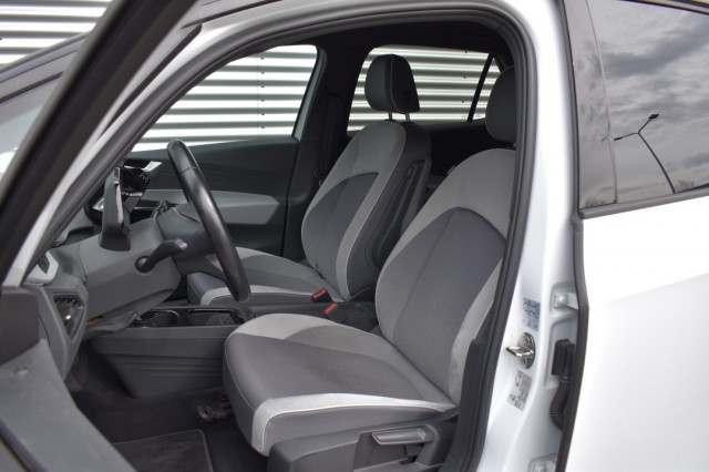 VOLKSWAGEN ID.3 FIRST 58 KWH / BTW AUTO / ADAP. CRUISE / ALL SEASONBANDEN, Grouwstra Auto`s, Deventer