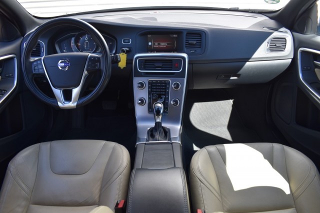 VOLVO V60 2.0 D3 AUT6 POLAR+ DYNAMIC / 1e EIGENAAR / 100% DEALER ONDH., Grouwstra Auto`s, Deventer