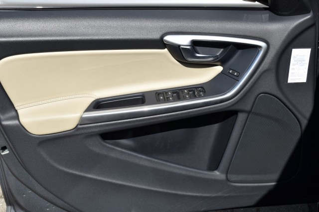 VOLVO V60 2.0 D3 AUT6 POLAR+ DYNAMIC / 1e EIGENAAR / 100% DEALER ONDH., Grouwstra Auto`s, Deventer