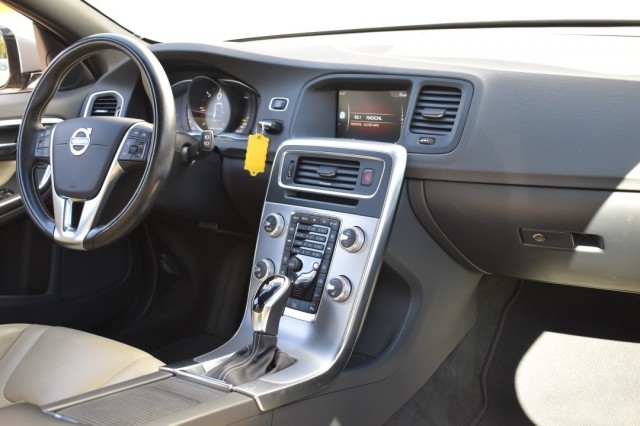 VOLVO V60 2.0 D3 AUT6 POLAR+ DYNAMIC / 1e EIGENAAR / 100% DEALER ONDH., Grouwstra Auto`s, Deventer