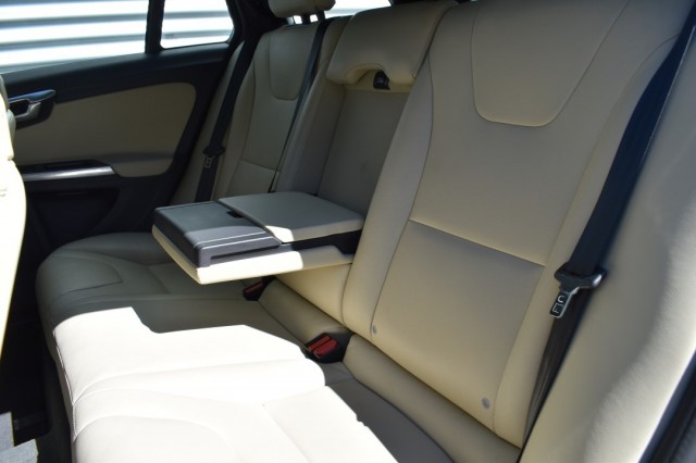 VOLVO V60 2.0 D3 AUT6 POLAR+ DYNAMIC / 1e EIGENAAR / 100% DEALER ONDH., Grouwstra Auto`s, Deventer