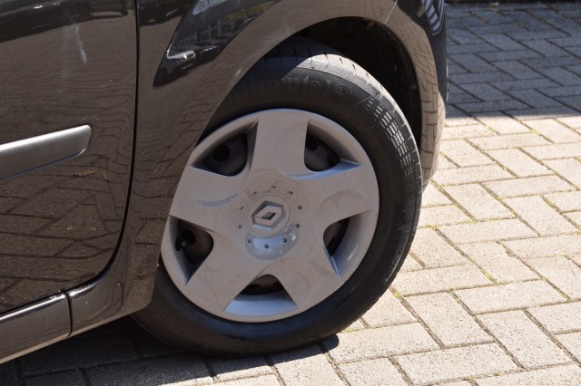 RENAULT TWINGO 1.2 16V DYNAMIQUE / ECC / CRUISE CONTROL / BLUETOOTH, Grouwstra Auto`s, Deventer