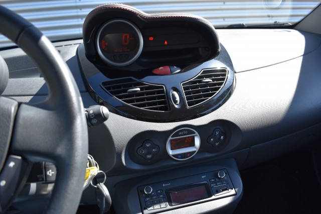 RENAULT TWINGO 1.2 16V DYNAMIQUE / ECC / CRUISE CONTROL / BLUETOOTH, Grouwstra Auto`s, Deventer