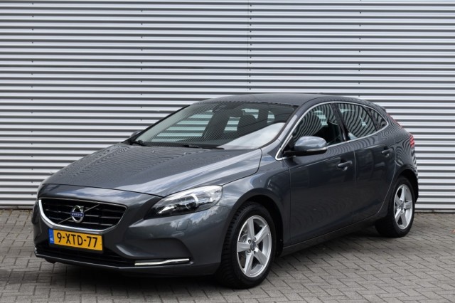 VOLVO V40 1.6 T3 MOMENTUM / NAVI / PDC / STOEL VERW. / TREKHAAK, Grouwstra Auto`s, Deventer