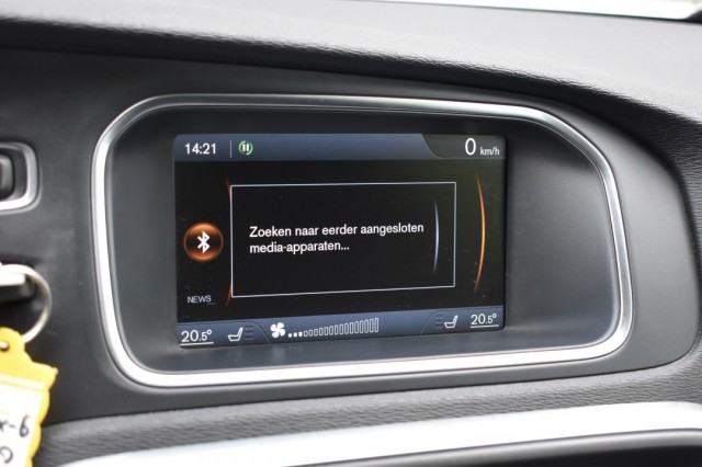 VOLVO V40 1.6 T3 MOMENTUM / NAVI / PDC / STOEL VERW. / TREKHAAK, Grouwstra Auto`s, Deventer