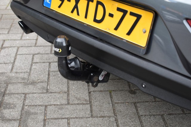 VOLVO V40 1.6 T3 MOMENTUM / NAVI / PDC / STOEL VERW. / TREKHAAK, Grouwstra Auto`s, Deventer