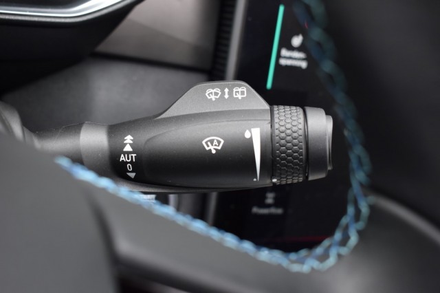 LYNK EN CO 01 1.5 PHEV MORE / P.DAK / LAGE KM STAND! / ALS NIEUW!, Grouwstra Auto`s, Deventer