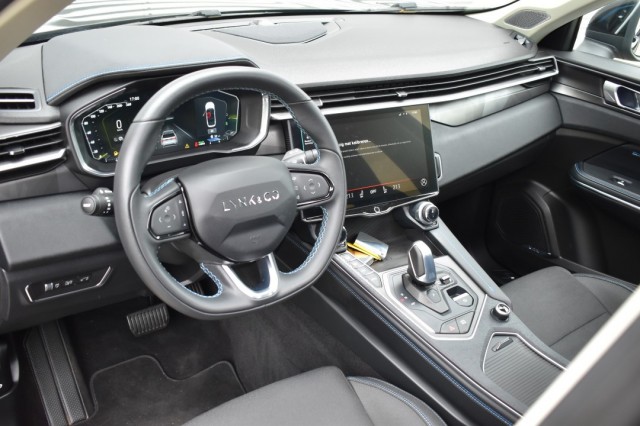 LYNK EN CO 01 1.5 PHEV MORE / P.DAK / LAGE KM STAND! / ALS NIEUW!, Grouwstra Auto`s, Deventer