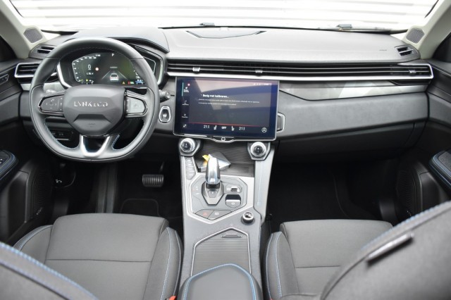LYNK EN CO 01 1.5 PHEV MORE / P.DAK / LAGE KM STAND! / ALS NIEUW!, Grouwstra Auto`s, Deventer